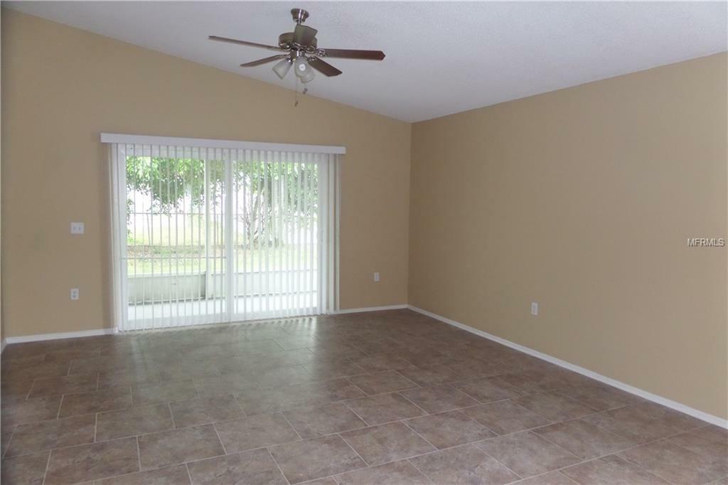 Property Photo: 6120 40th Avenue W FL 34209