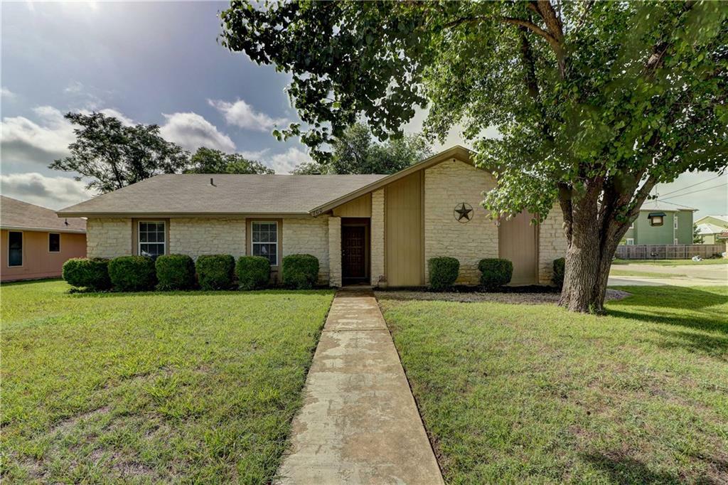 Property Photo:  700 Garden Villa Circle  TX 78628 