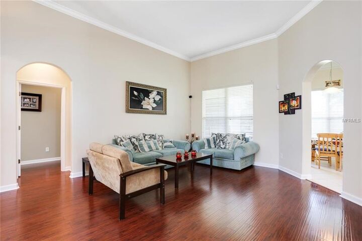 Property Photo: 1619 Hookbill Court FL 32837
