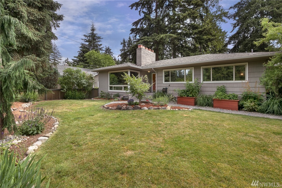Property Photo: 15004 Greenwood Avenue N WA 98133