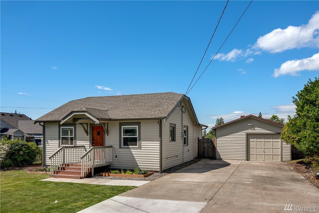 Property Photo: 127 47th St SW WA 98203