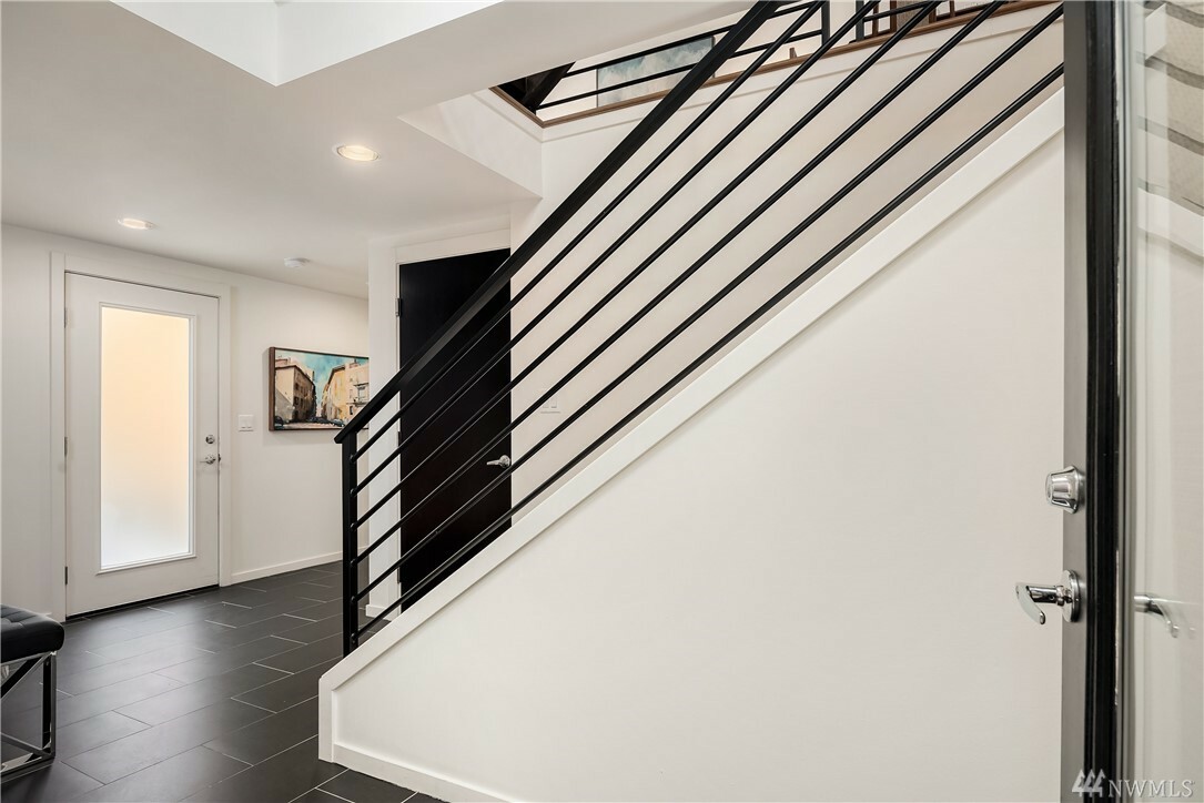 Property Photo: 2118 NE 89th St WA 98115