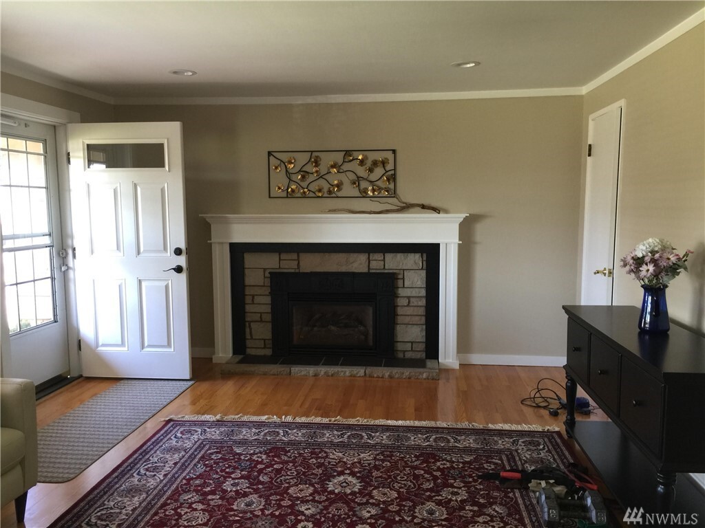 Property Photo: 1127 Lenore Dr WA 98406