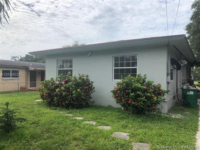 Property Photo: 930 NW 96th St FL 33150