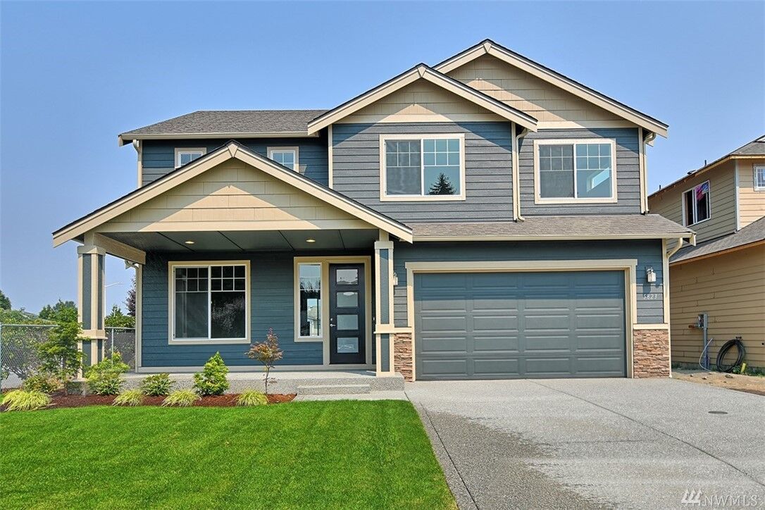 Property Photo: 8 101st Ave NE WA 98258