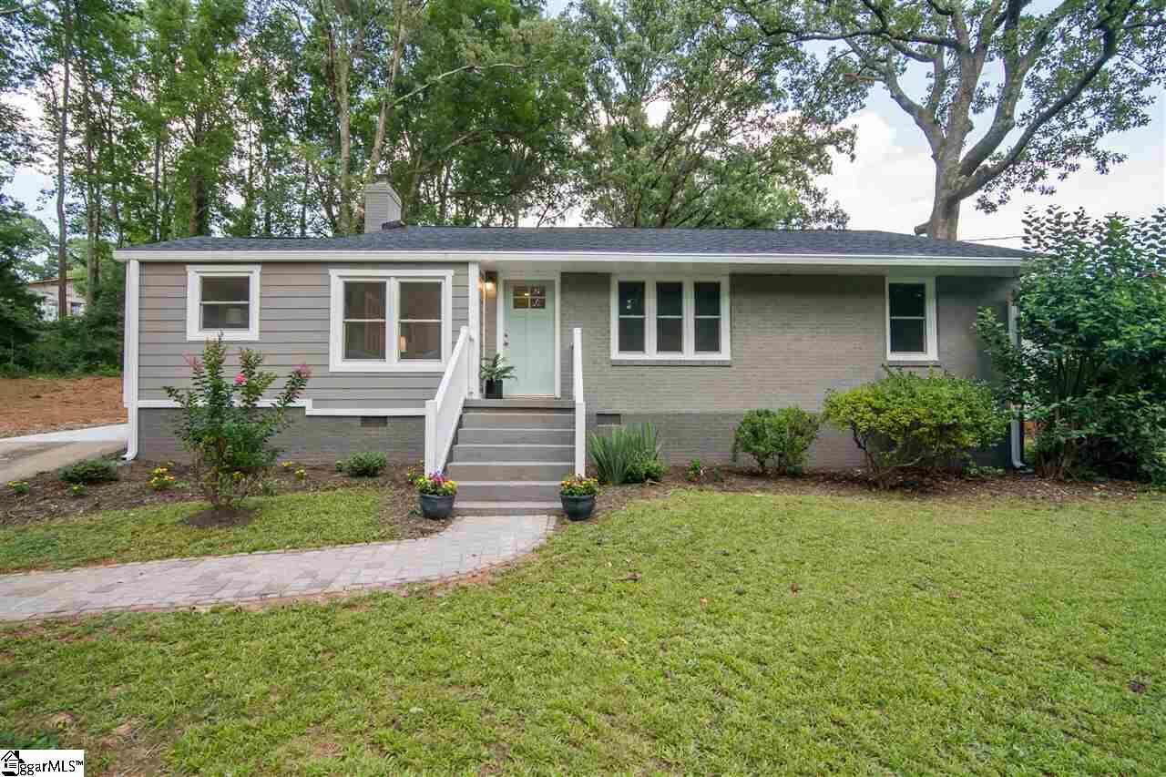 Property Photo: 10 Meadow Crest Circle SC 29609