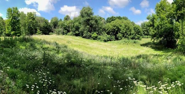 Property Photo: 5111 Hogsback Rd WI 53033
