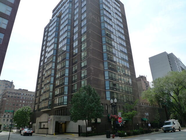 Property Photo:  21 Goethe Street 4E  IL 60610 