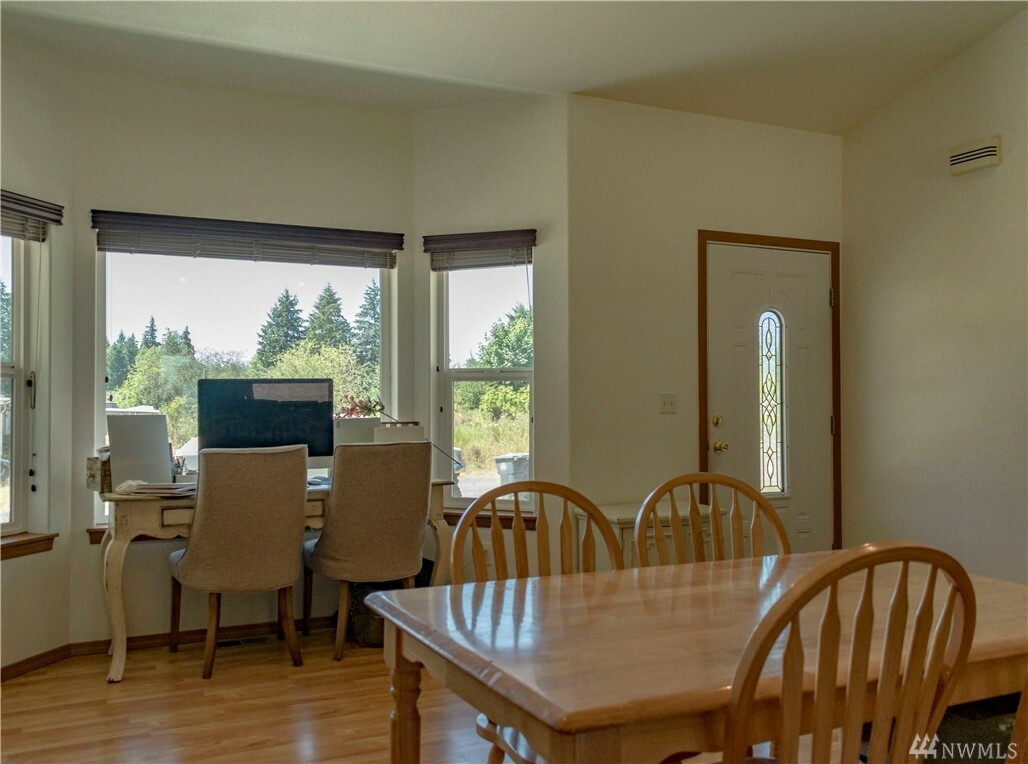 Property Photo:  35525 89th Av Ct S  WA 98580 