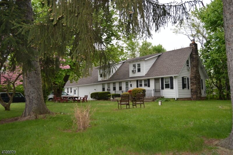 Property Photo: 44 Emery Ave NJ 08822