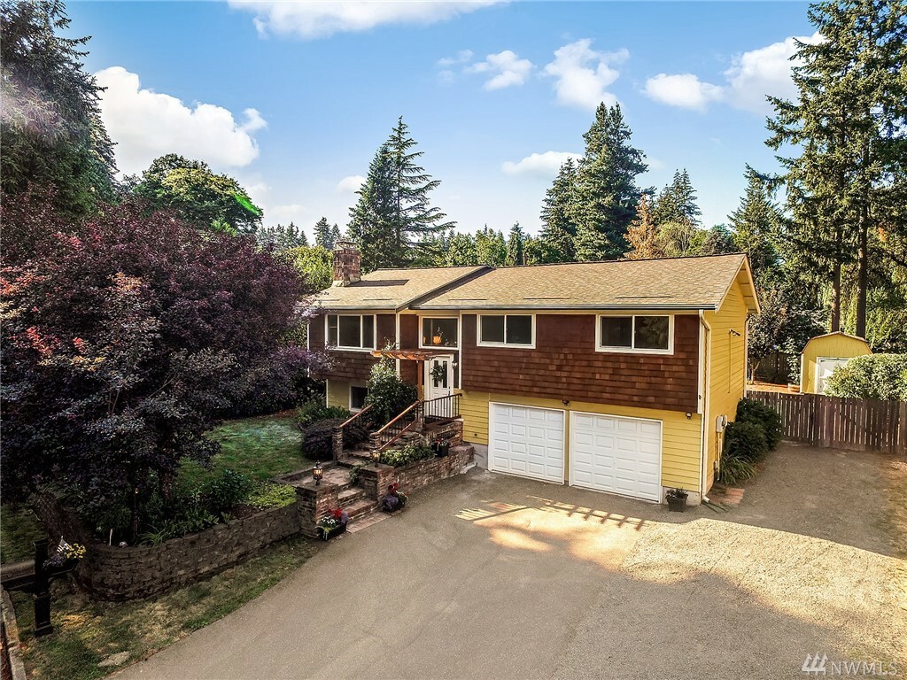 Property Photo:  13212 NE 184th Place  WA 98072 