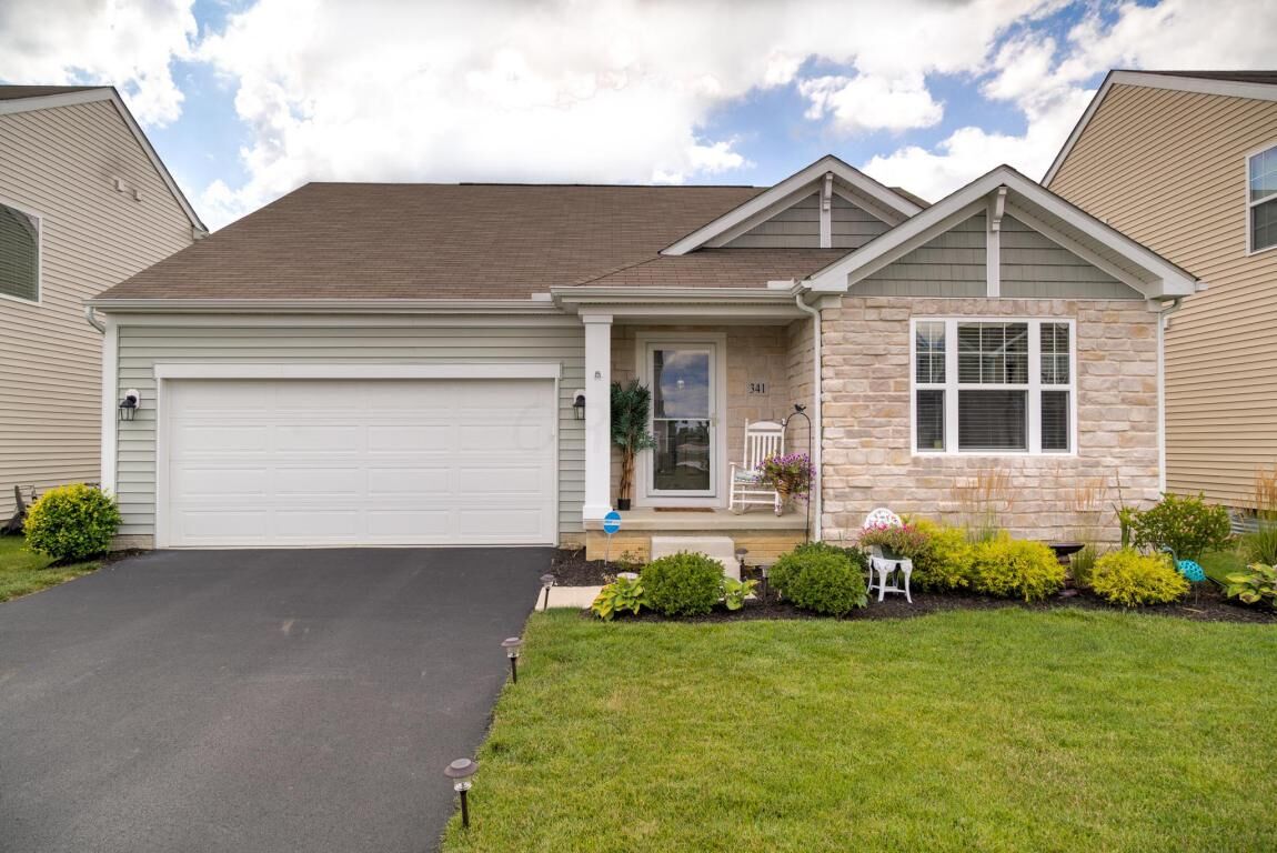 Property Photo: 341 Ravensdale Place OH 43119