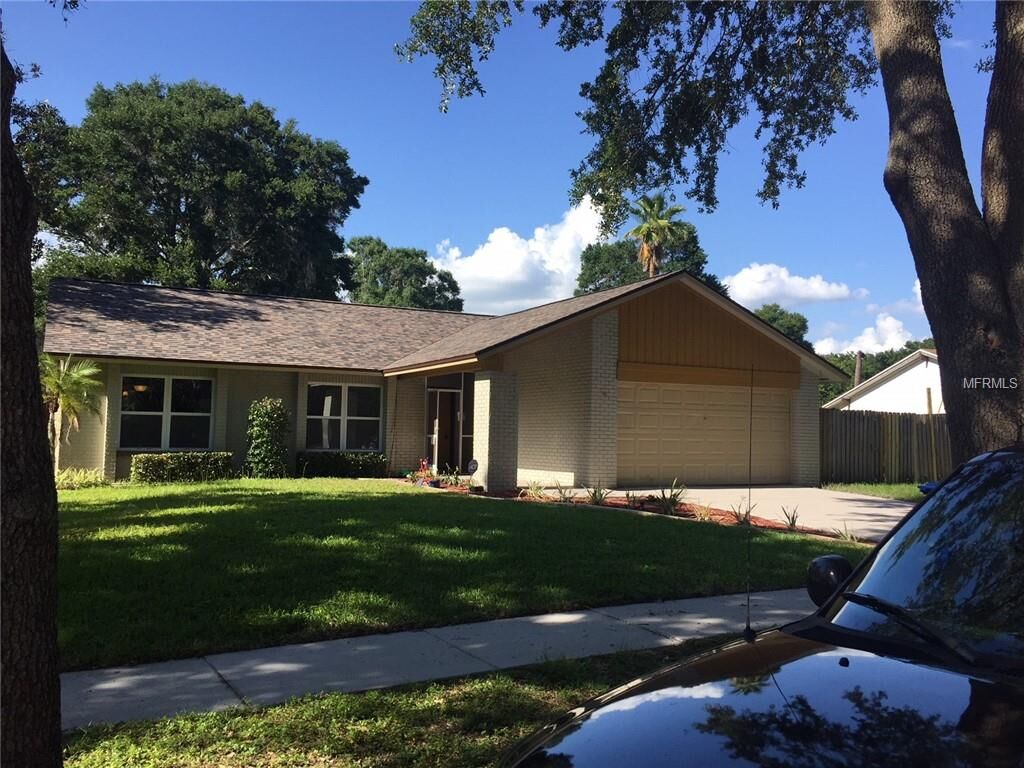 Property Photo: 617 Stone Drive FL 33510