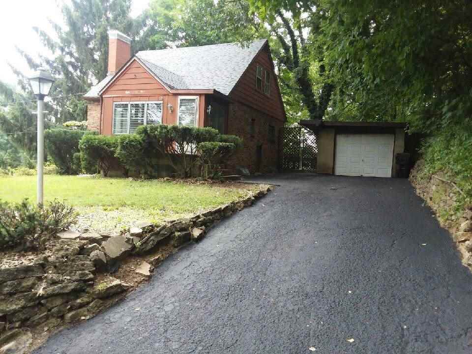Property Photo: 823 Eureka IL 61603