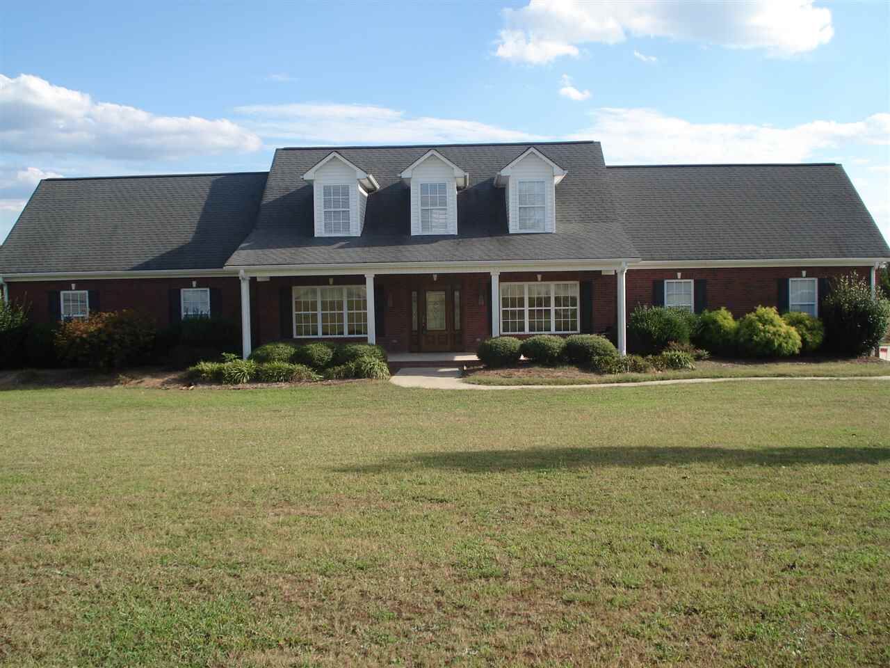Property Photo: 810 Harrison Rd SC 29376
