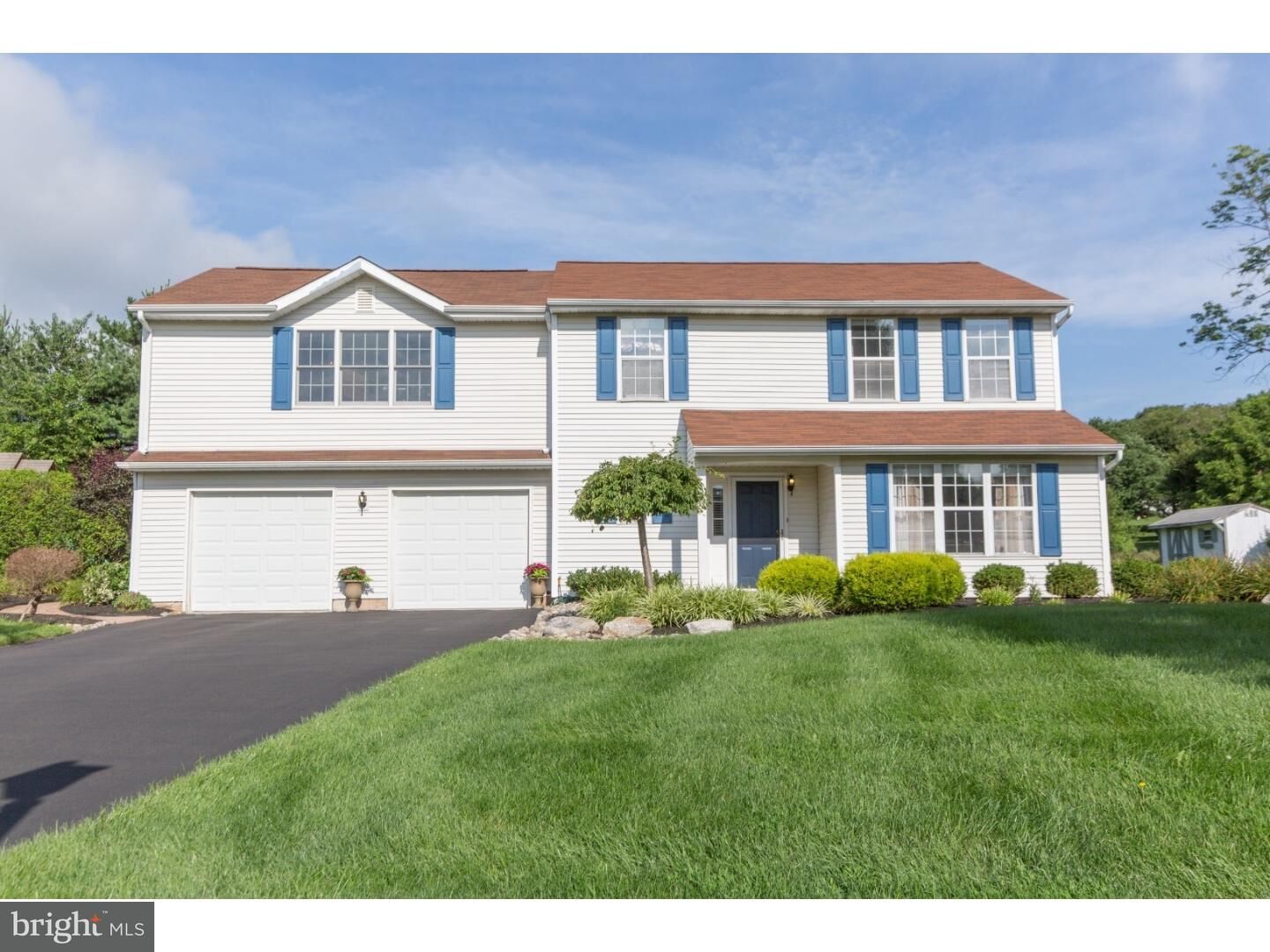 Property Photo: 8 Hartford Lane PA 18940