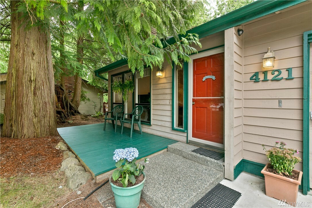 Property Photo:  4121 Ridgewood Avenue  WA 98229 