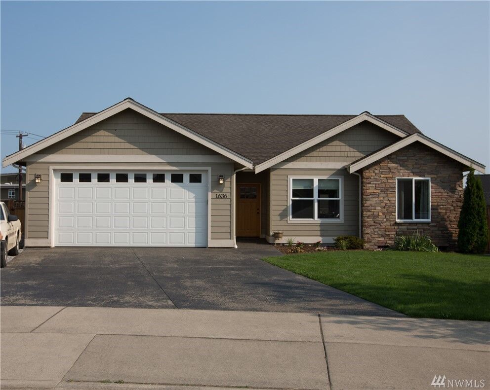 Property Photo:  1636 Lexi Lp  WA 98264 