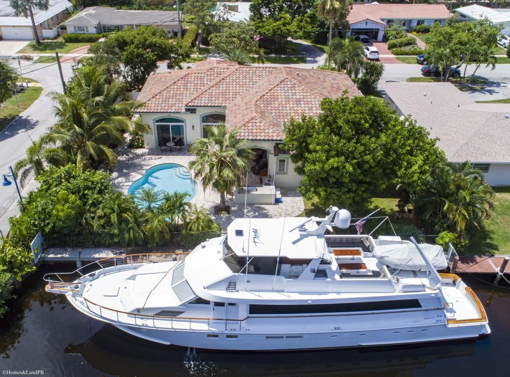 Property Photo:  2331 NE 46 Street  FL 33064 