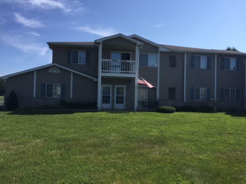 Property Photo: 1635 Summerset Dr 4 WI 53406