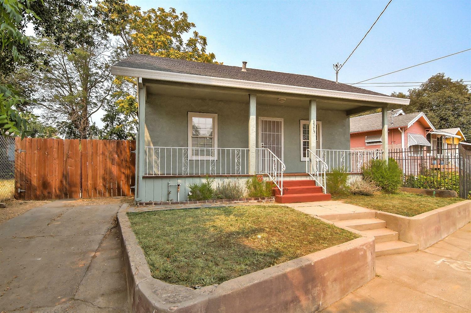 Property Photo:  3975 Broadway  CA 95817 