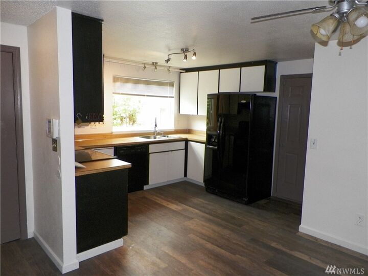 Property Photo:  4107 124th Place NE  WA 98271 