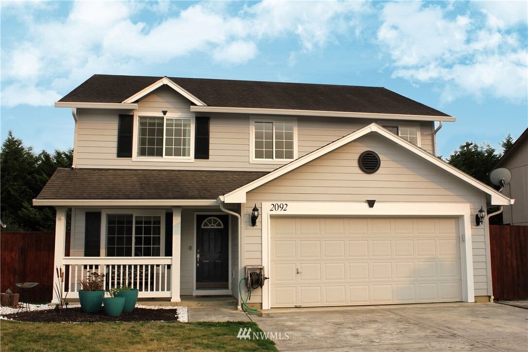 Property Photo: 2092 Grove Street WA 98632