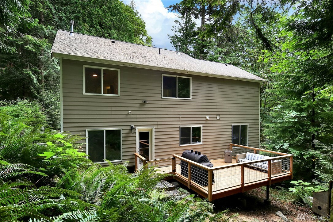 Property Photo:  3 Rocky Ridge Dr  WA 98229 