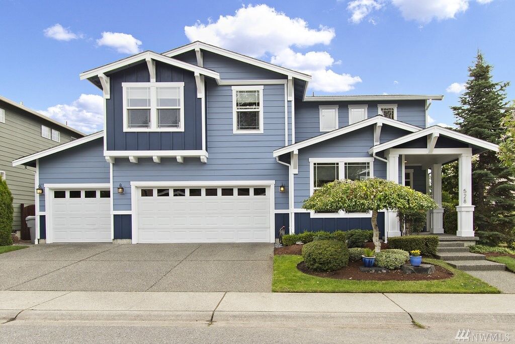 Property Photo:  528 Pasco Place NE  WA 98059 