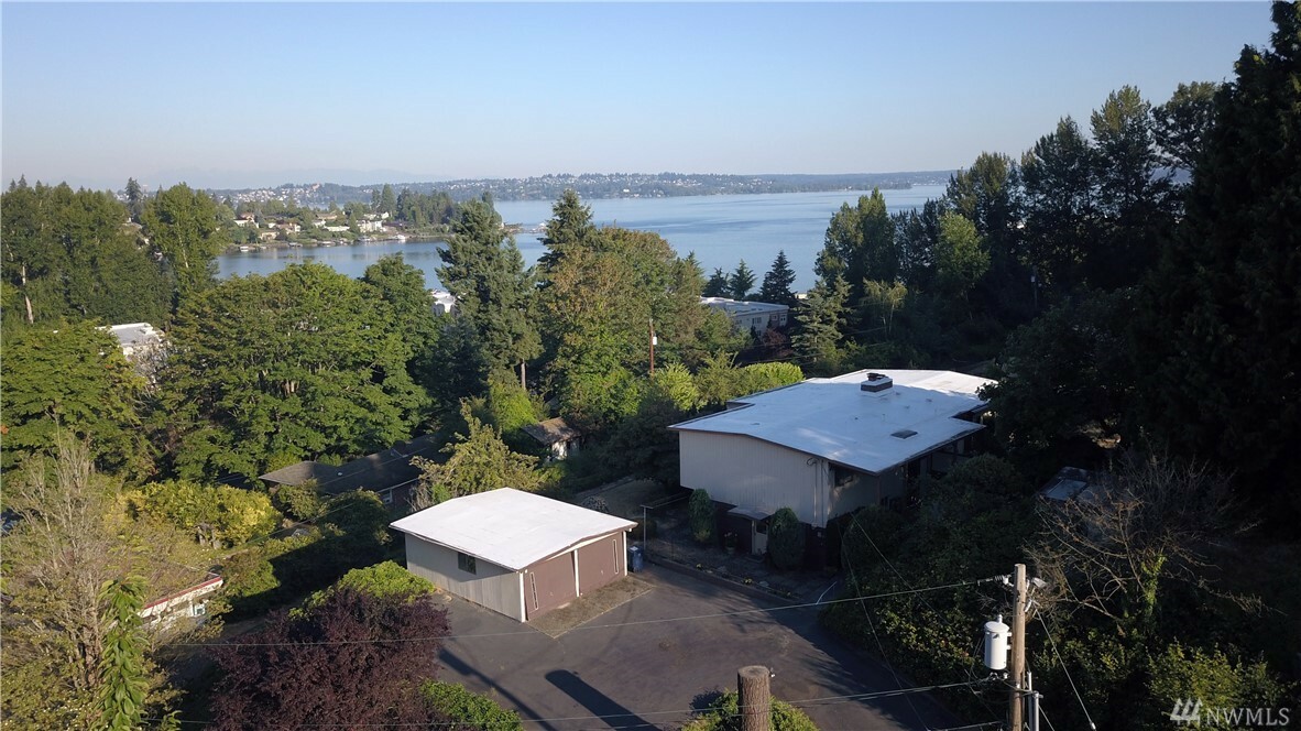 10220 NE 43rd St  Kirkland WA 98033 photo