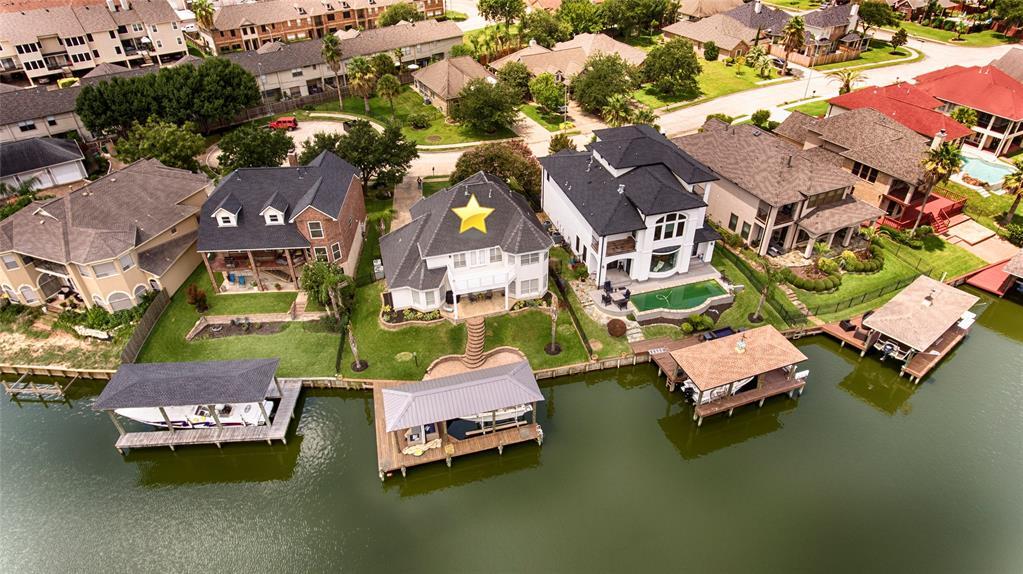 Property Photo: 2014 Lakeside Landing TX 77586