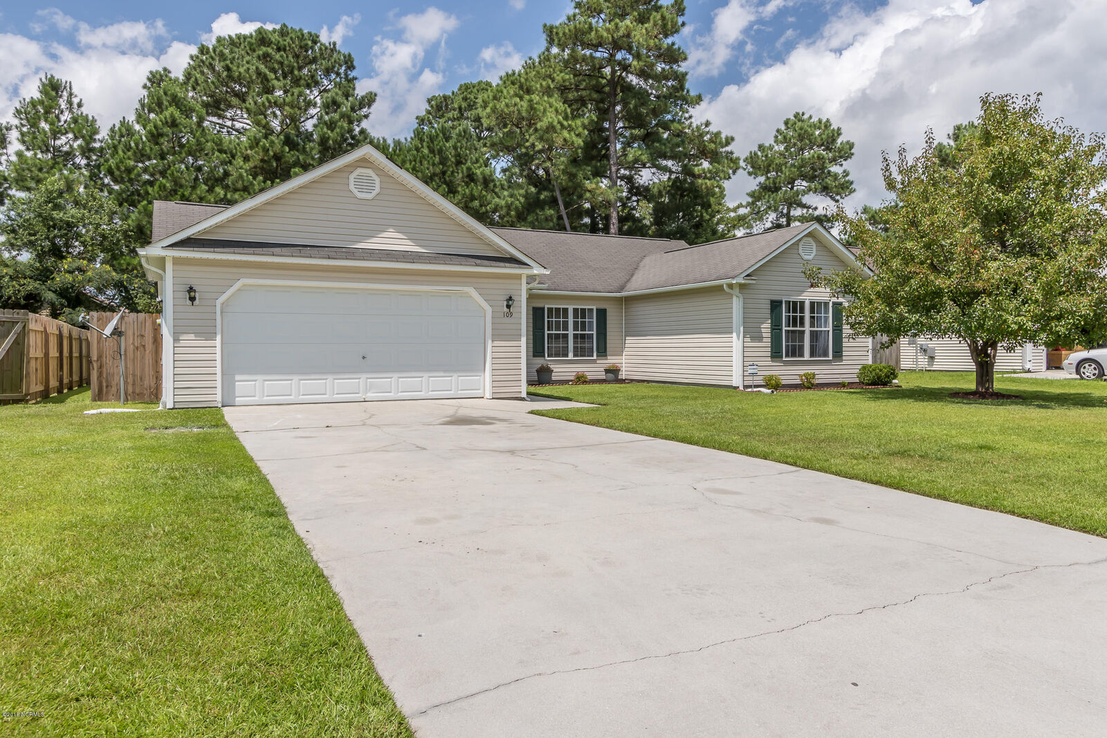 Property Photo:  109 Sycamore Drive  NC 28546 