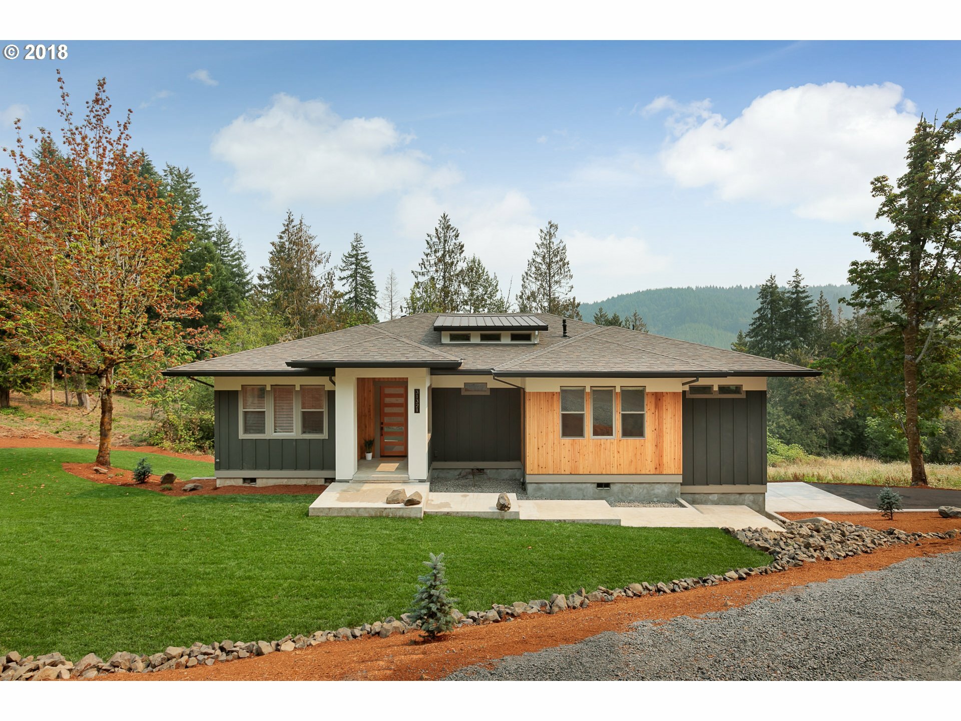 Property Photo: 31321 Briarwood Dr OR 97056