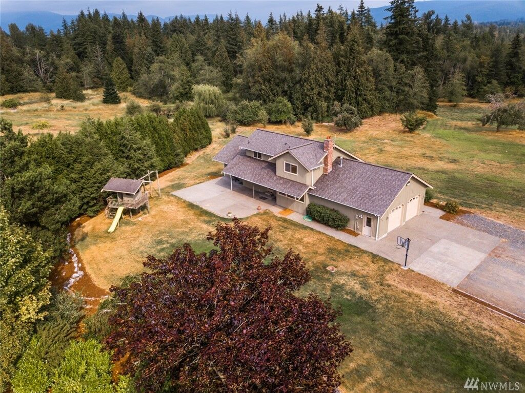Property Photo:  1562 Huntley Rd  WA 98226 