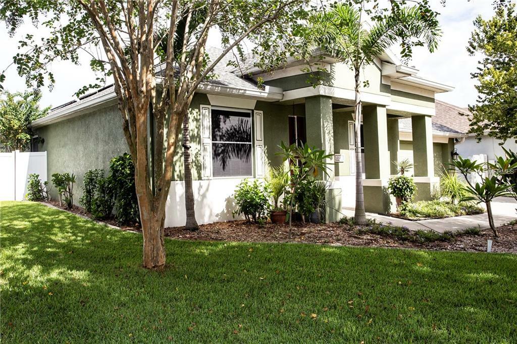 Property Photo: 9041 Pinebreeze Drive FL 33569