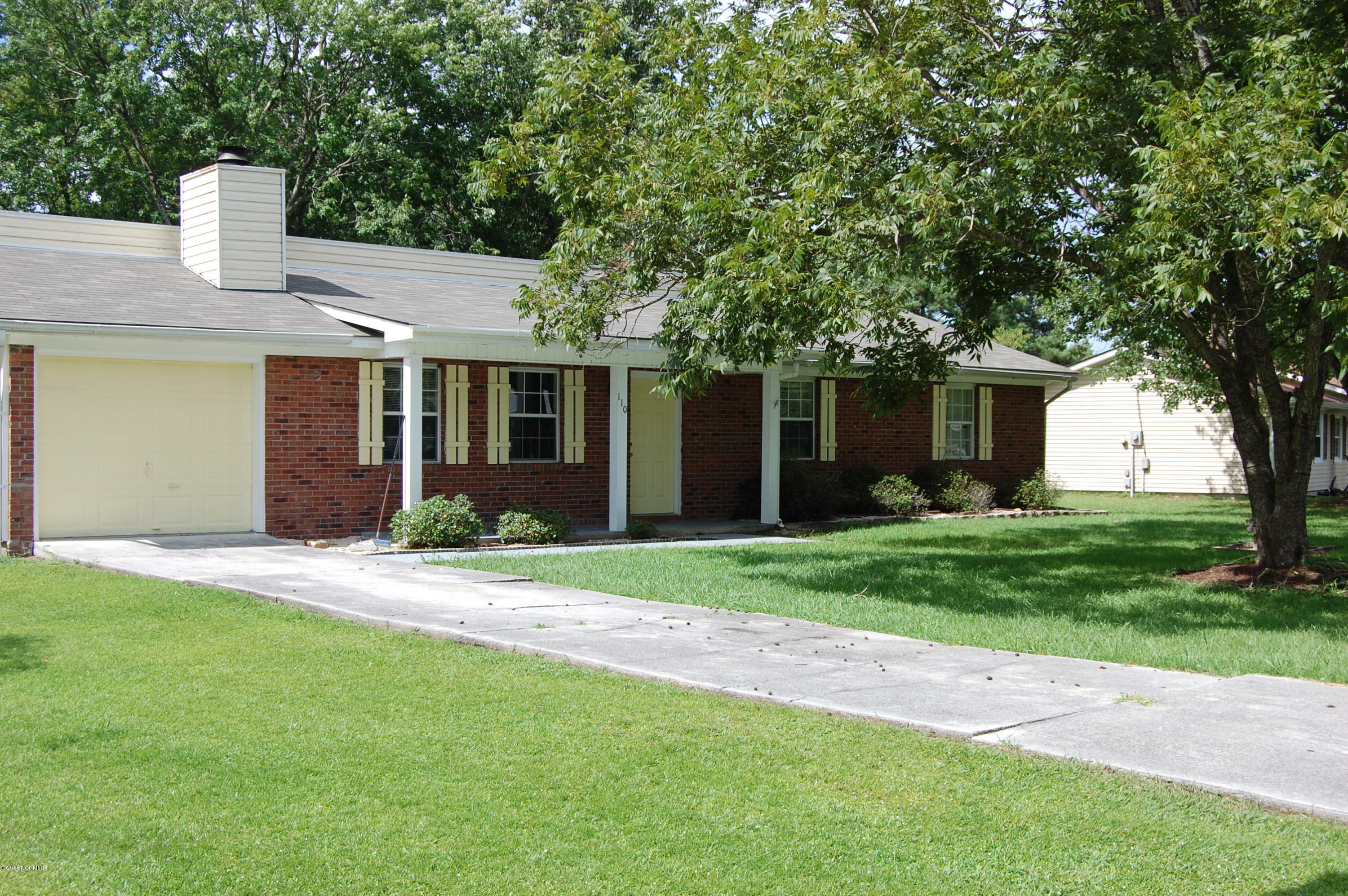 Property Photo:  110 Palmetta Drive  NC 28570 