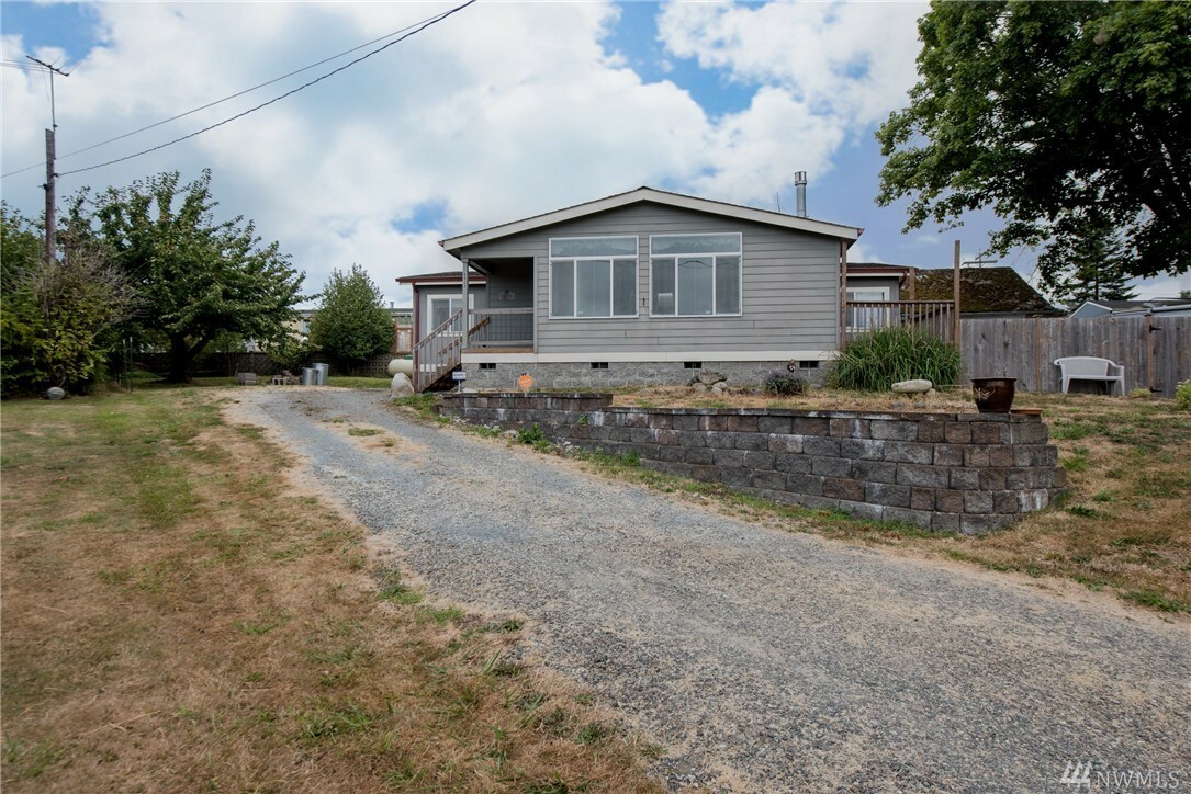 Property Photo:  8413 Yvonne Wy  WA 98230 