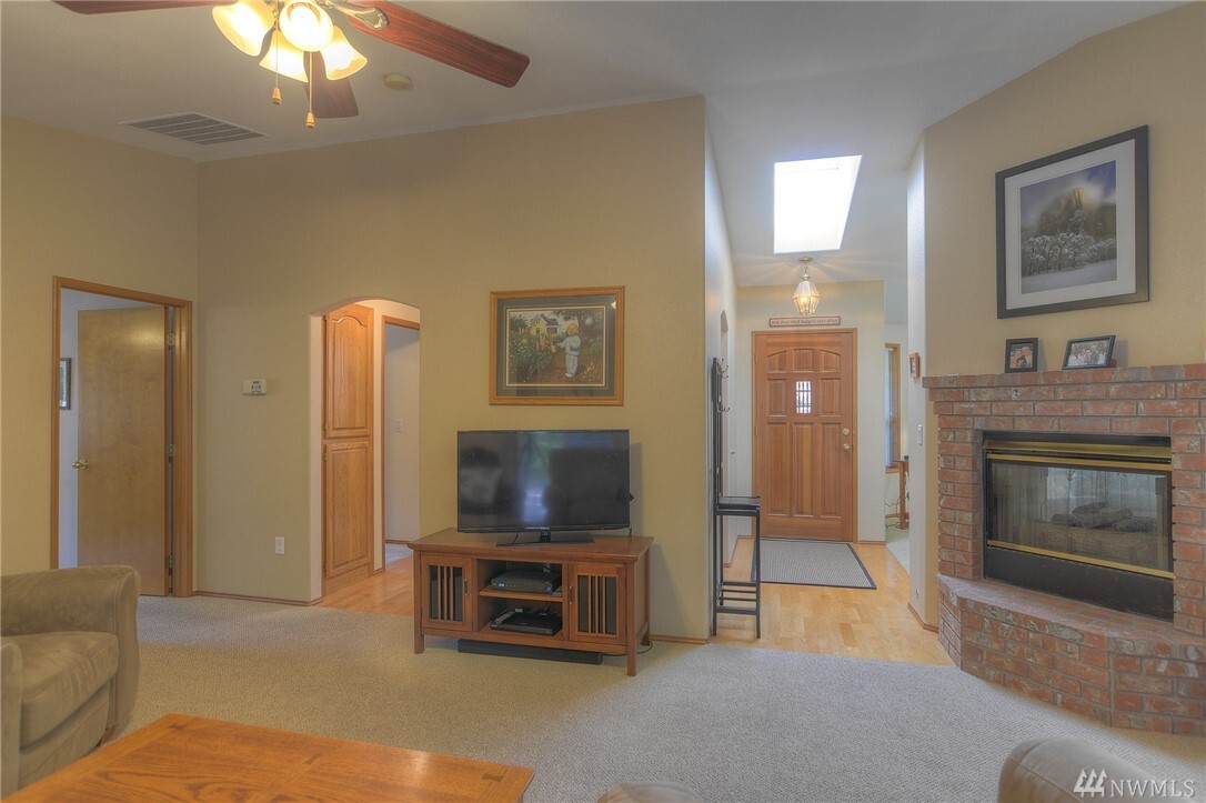 Property Photo:  5729 Whispering Pines St NE  WA 98516 