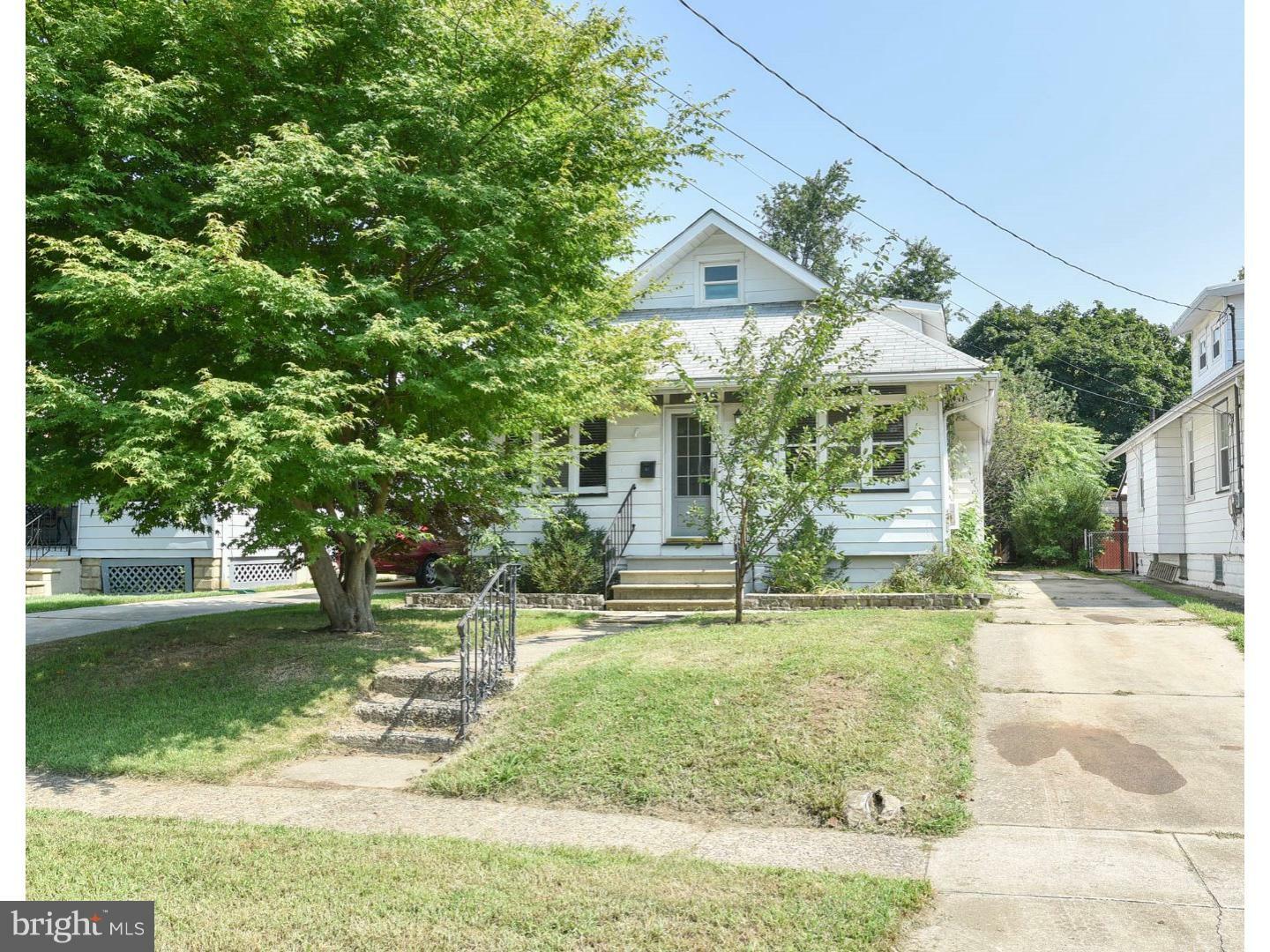 Property Photo:  81 Harding Avenue  NJ 08107 