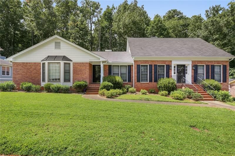 Property Photo:  2578 Leeshire Road   30084 