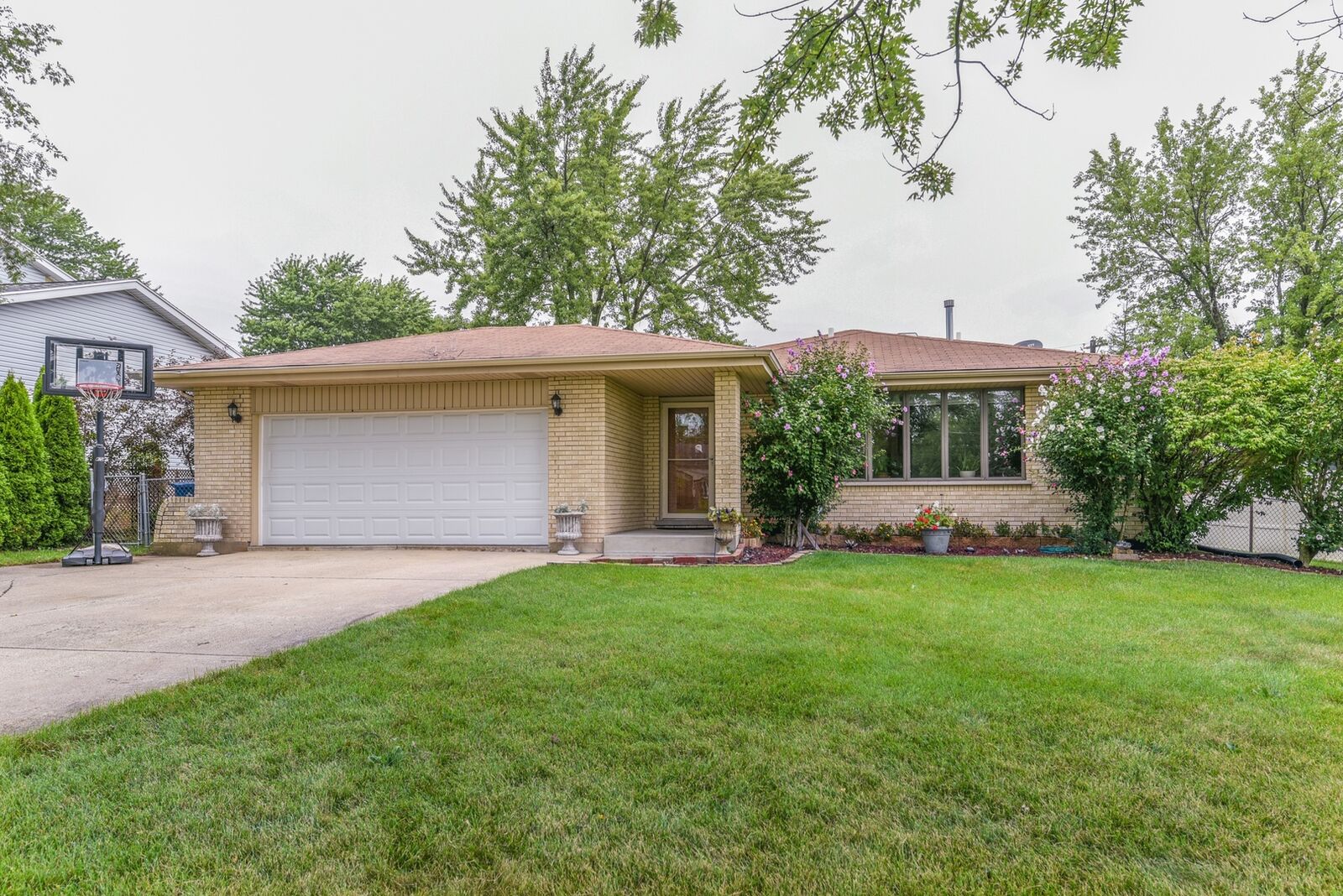Property Photo:  8652 99th Street  IL 60465 