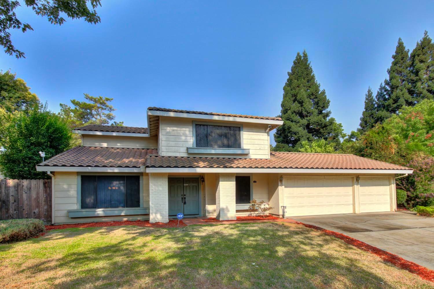 Property Photo:  35 Angel Island Circle  CA 95831 