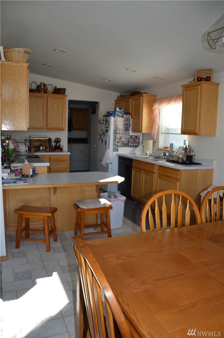 Property Photo:  623 4th St  WA 98817 