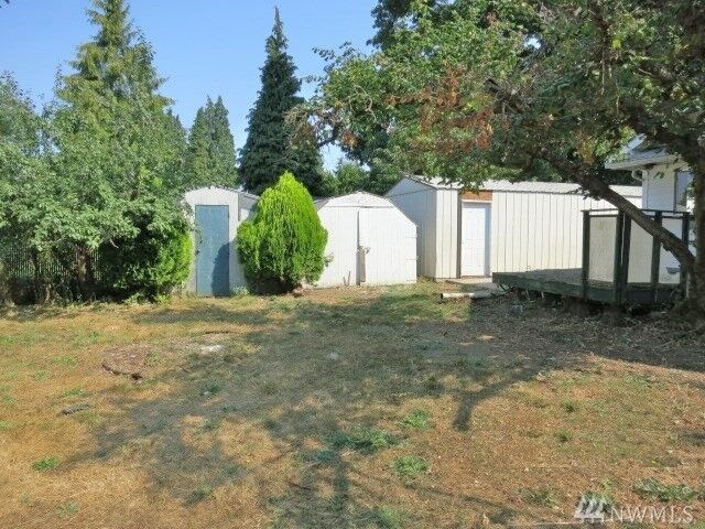 Property Photo:  4911  Grove Street  WA 98270 