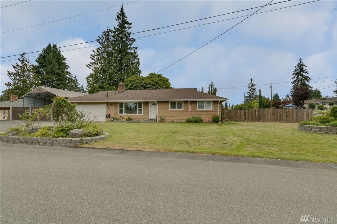 Property Photo: 906 87th St SE WA 98208