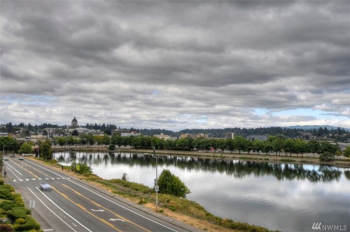 Property Photo:  900 East Bay Dr NE A-403  WA 98506 