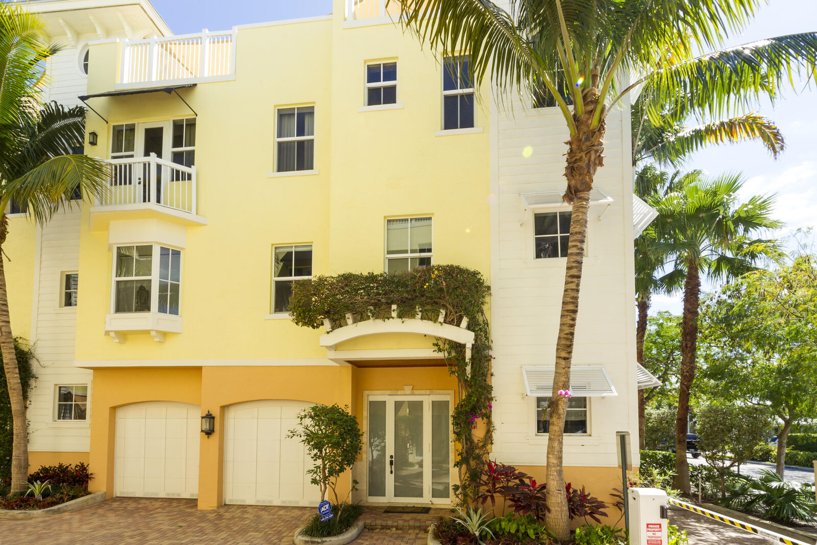 Property Photo:  4332 Sea Grape Drive 1  FL 33308 