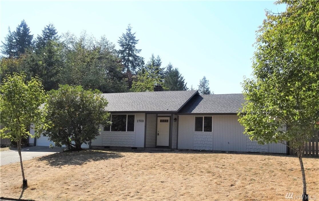 Property Photo:  1703 East End St NW  WA 98502 