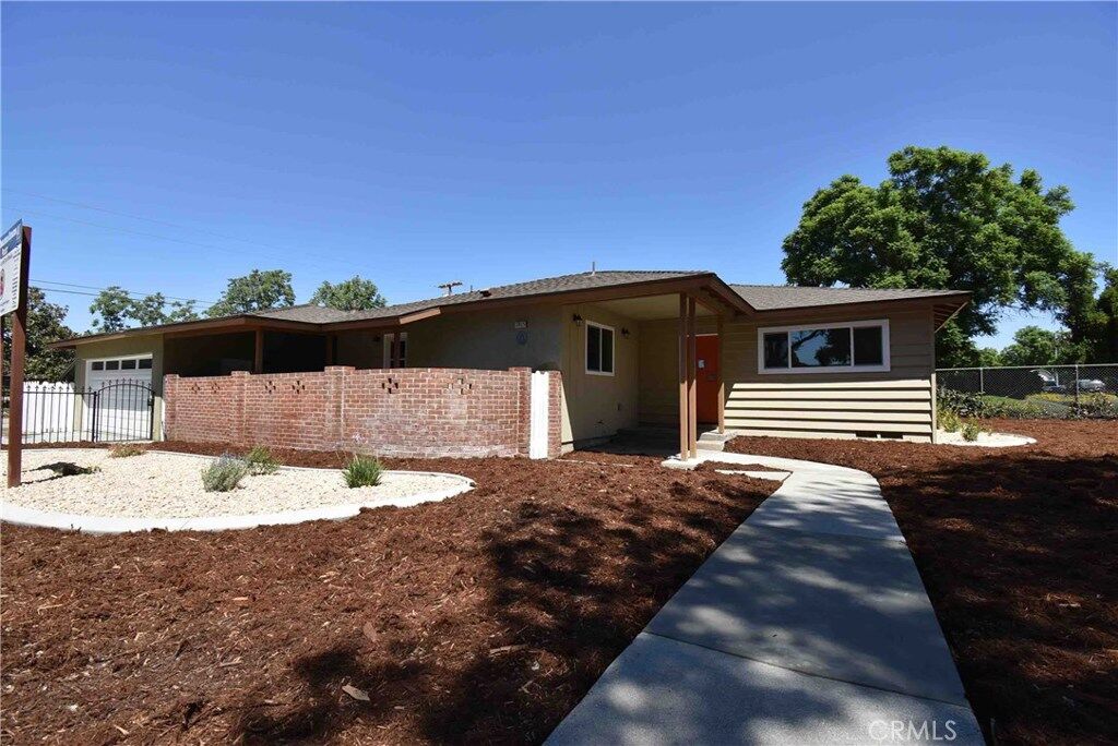Property Photo: 3815 Melody Lane CA 92504