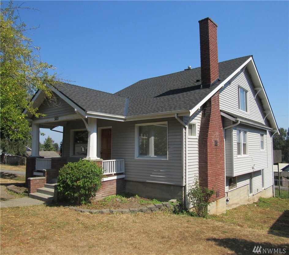 Property Photo: 5601 S 2nd Avenue WA 98203